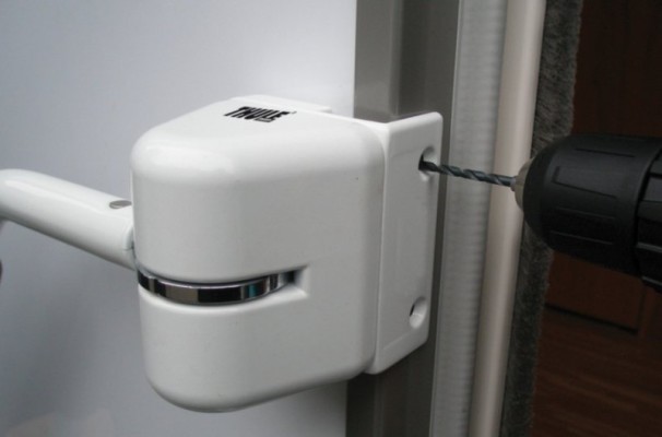 Kit de montare antifurt bara Thule