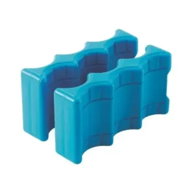 Set de 2 blocuri de racire albastre, cu forma speciala pentru doze, economisind spatiu si maximizand eficienta in lada frigorifica.