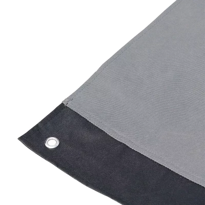 Partea de jos a husei argintii – detaliu ocheti pentru prindere