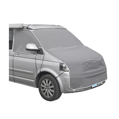 Husa frontala montata pe Volkswagen T5/T6, vedere laterala in camping