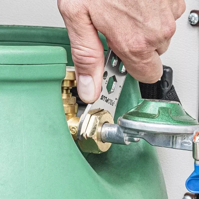 fixarea regulatorului de presiune cu unealta multitool