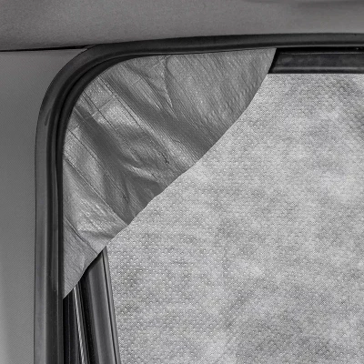 detaliu prindere husa cabina colt usa interior